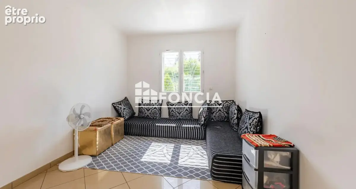 Maison récente 150 m² avec 6 chambres, terrain et vue dégagée – Firminy - photo 9