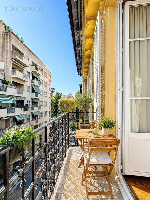 Appartement à NICE
