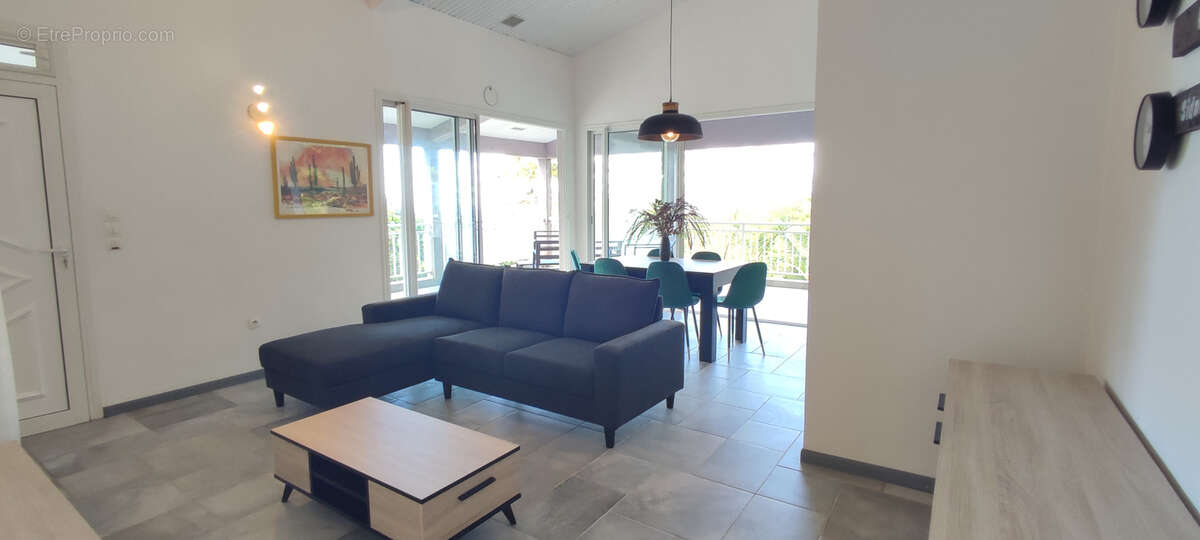 Maison à LES TROIS-ILETS