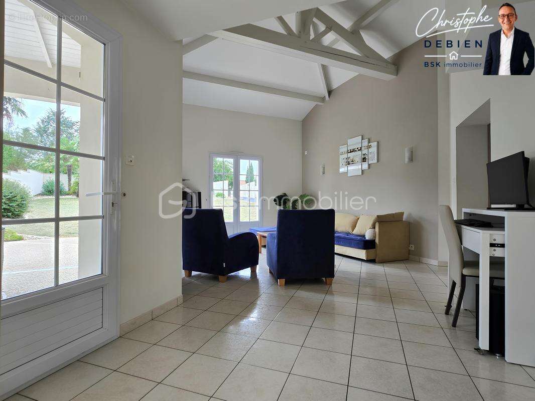 Exclusivité – pavillon 141 m² + studio 24 m² – parcelle constructible 2 592 m² – à moins de 10 minutes des essarts – saint-marti - photo 3
