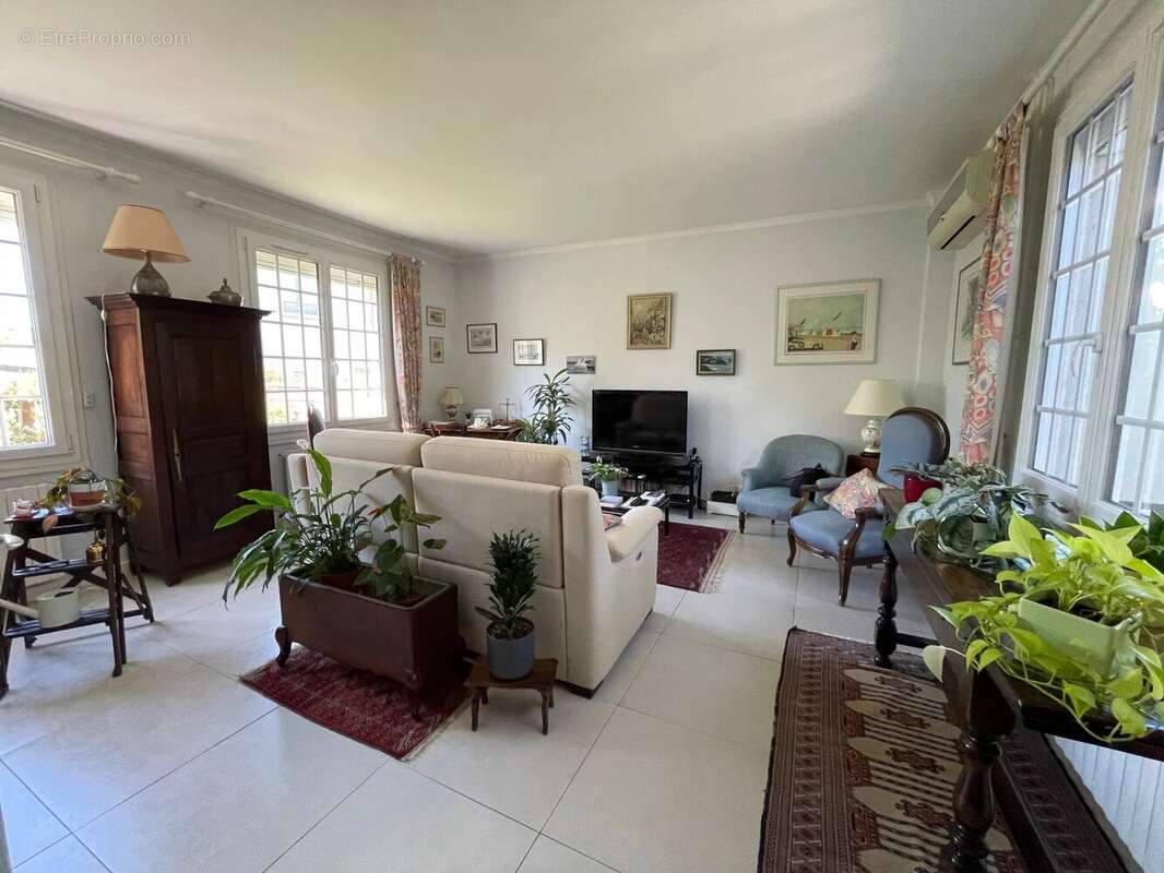 Maison à LIVRY-GARGAN