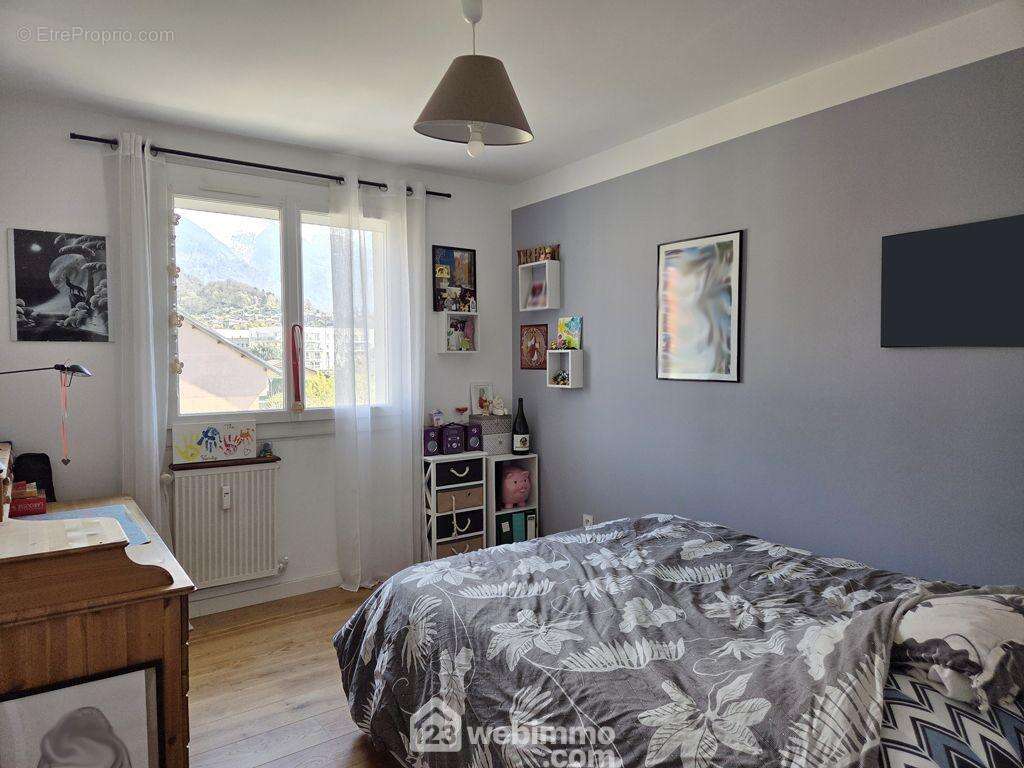 de 10 à 11m². - Appartement à ALBERTVILLE