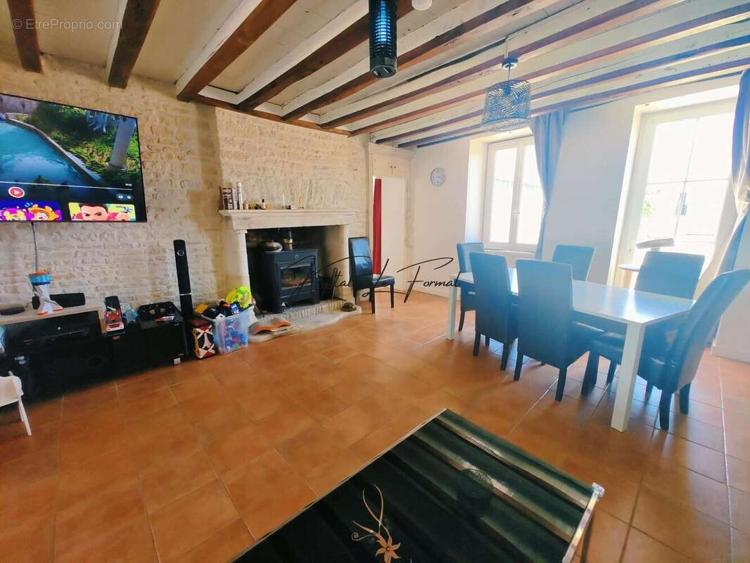Maison 105 m² à Loubille  - photo 3