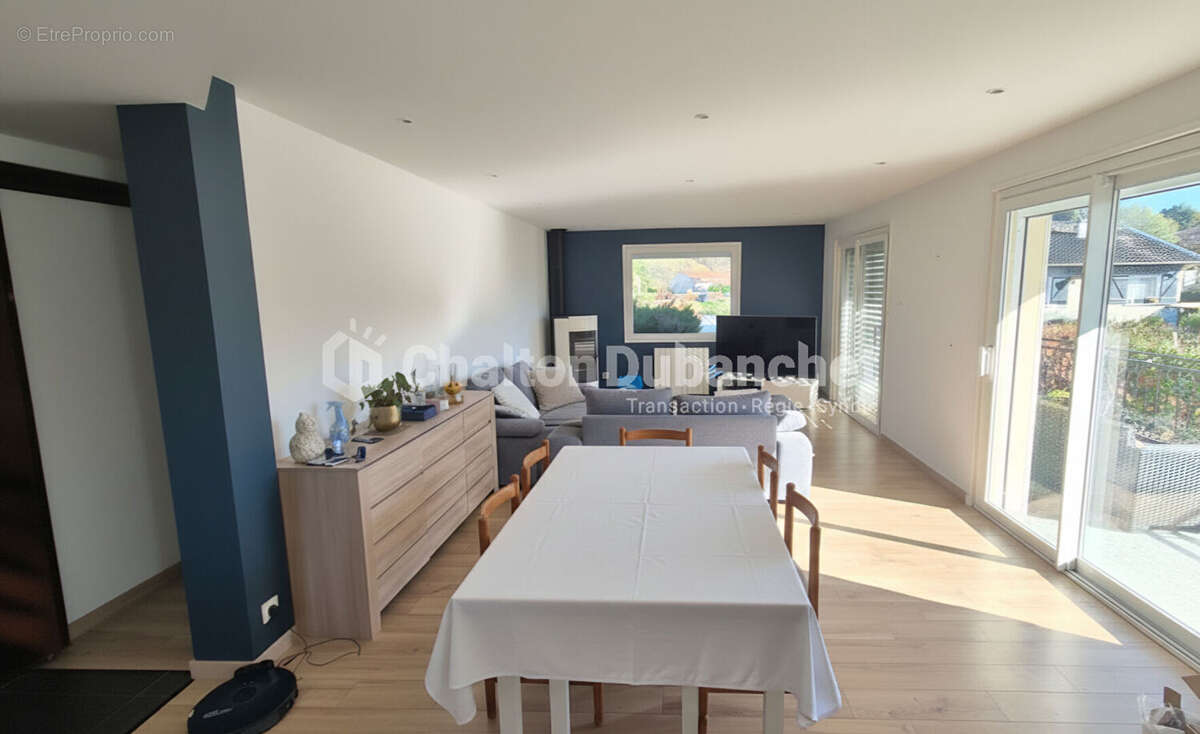 Maison à SALT-EN-DONZY