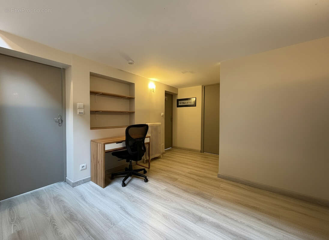 Maison à VERRIERES-LE-BUISSON