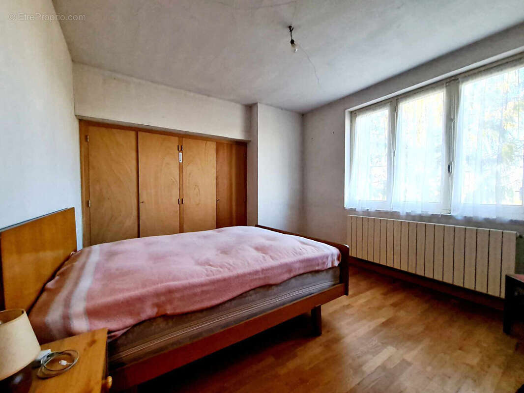 Maison à IS-EN-BASSIGNY