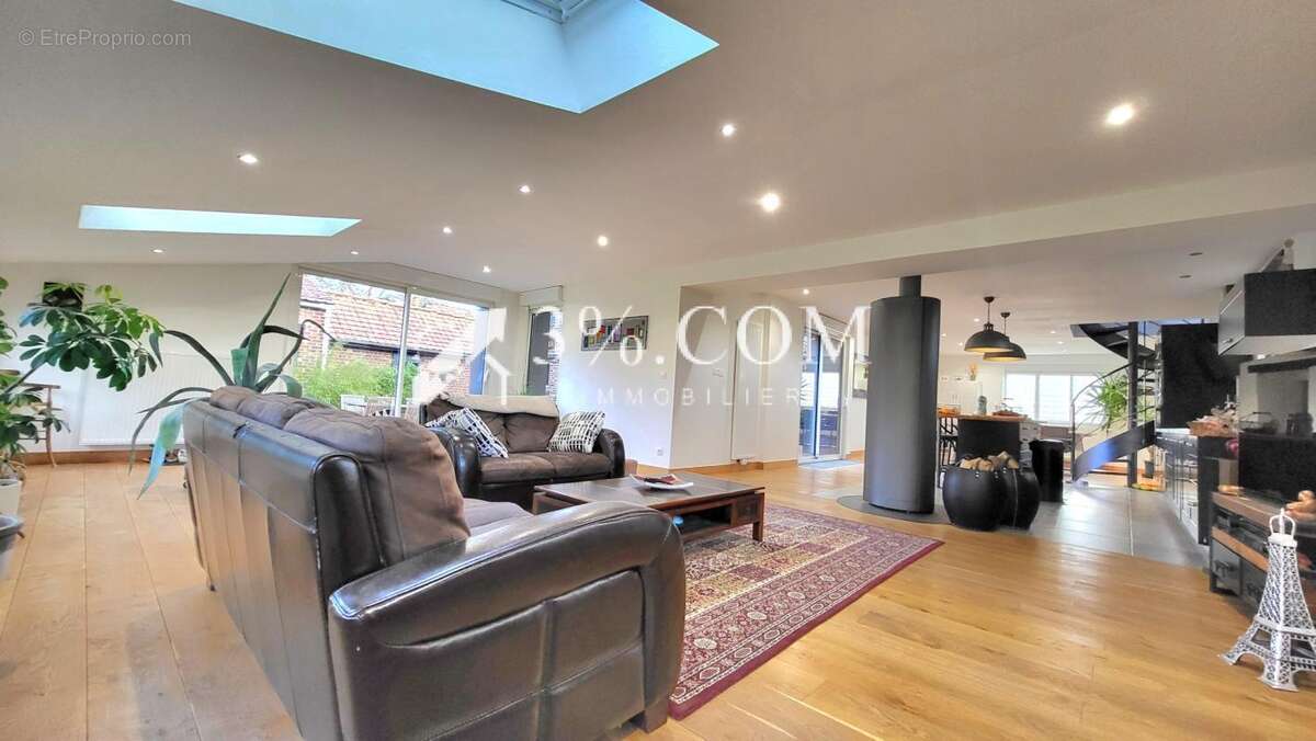 Maison à NEUVE-CHAPELLE