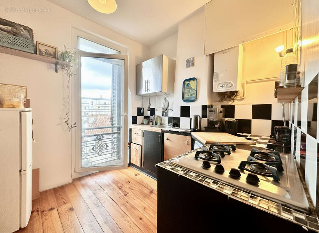 Appartement à MARSEILLE-5E