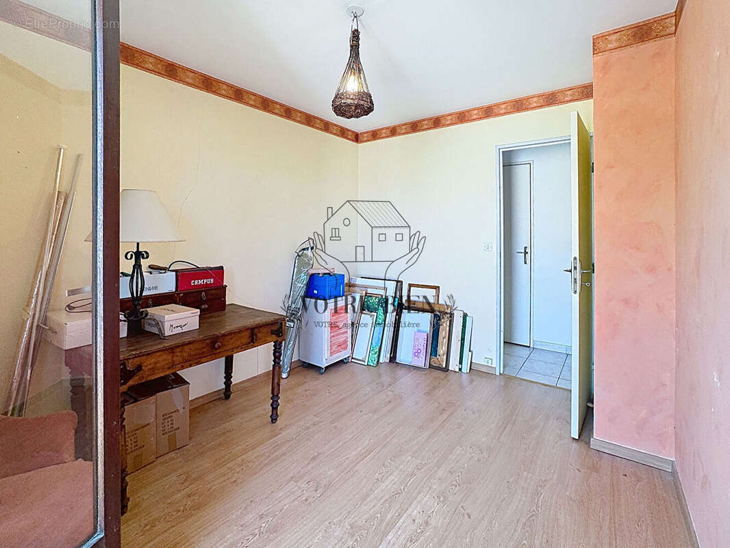 Appartement Manosque 4 pièce(s) 83.05 m2 - TERRASSE - CAVE - STATIONNEMENT - photo 9