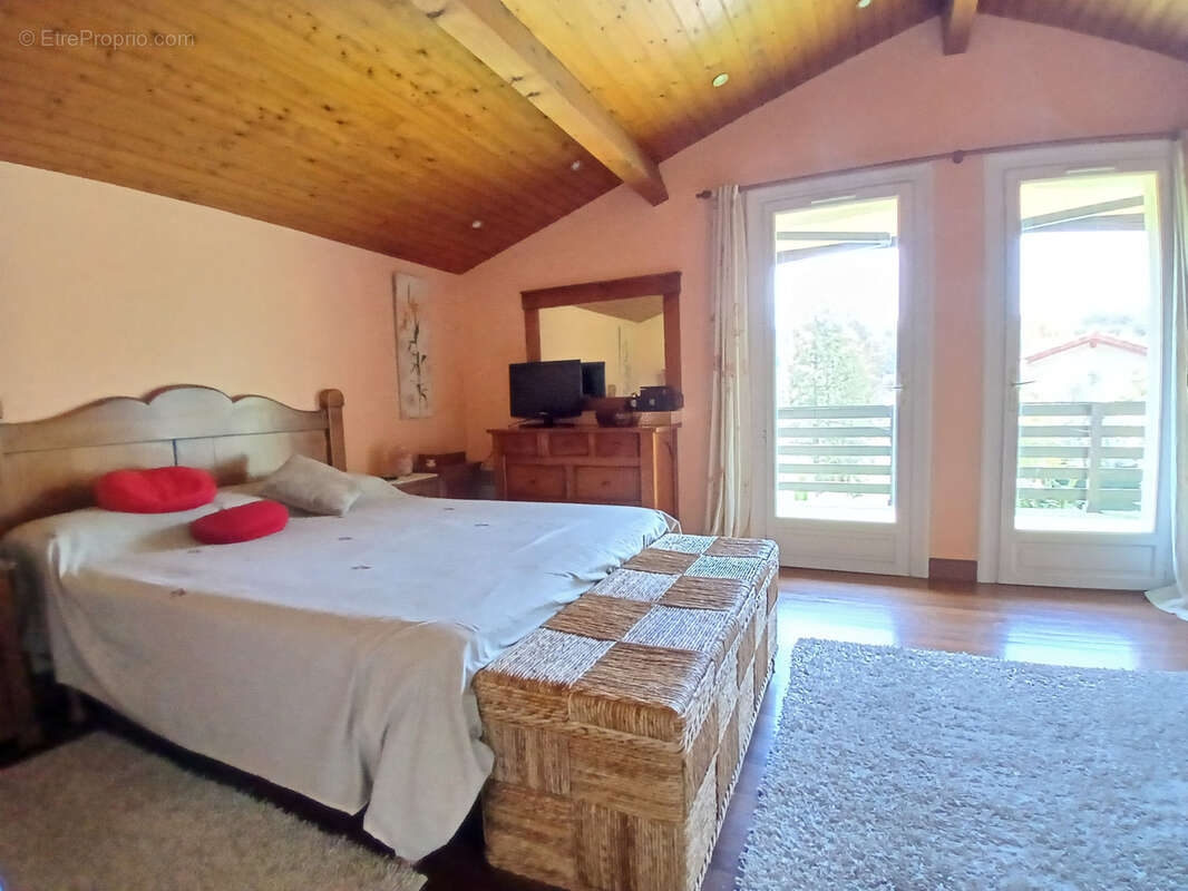 Urrugne, maison 5 pièces lumineuse avec piscine - photo 5