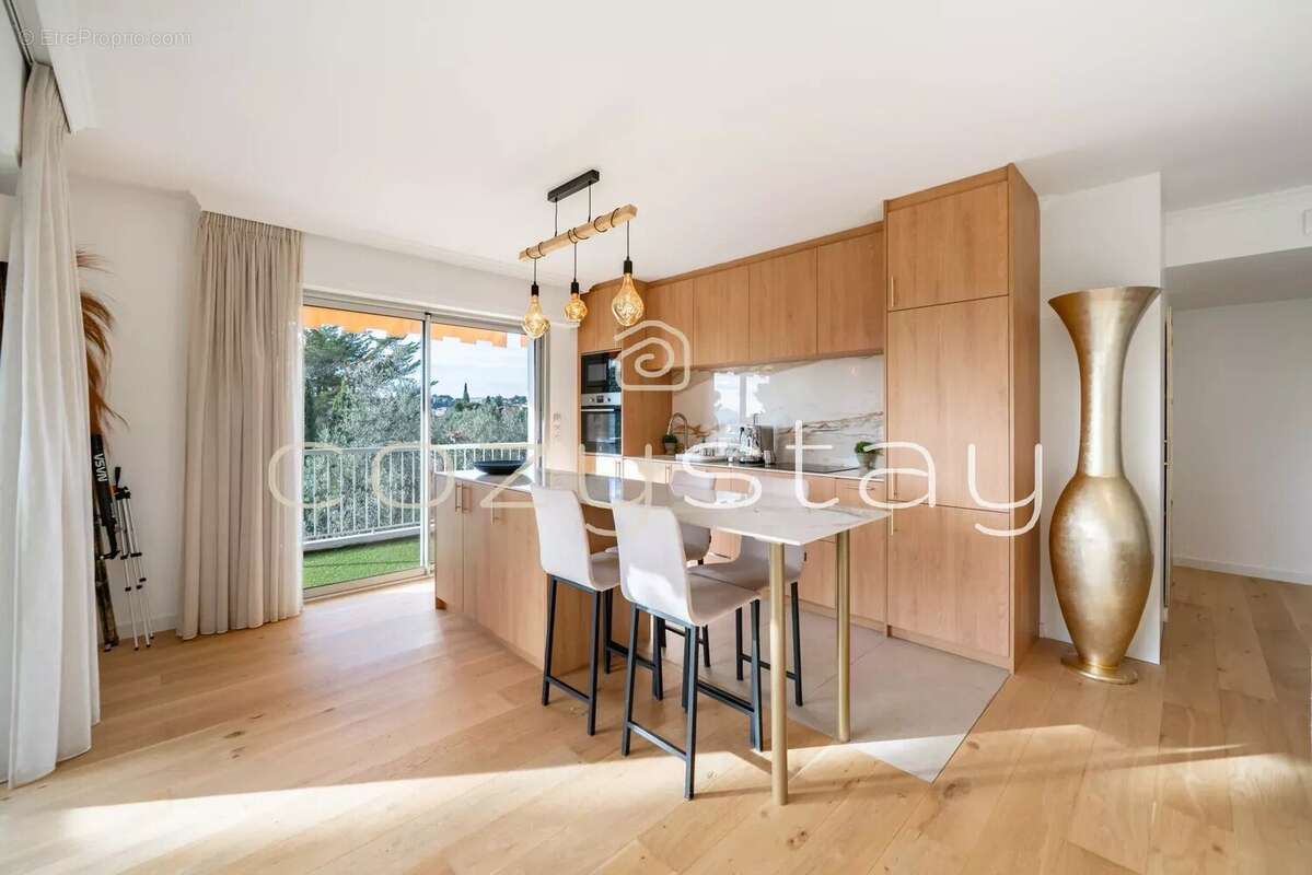 Appartement à LE CANNET