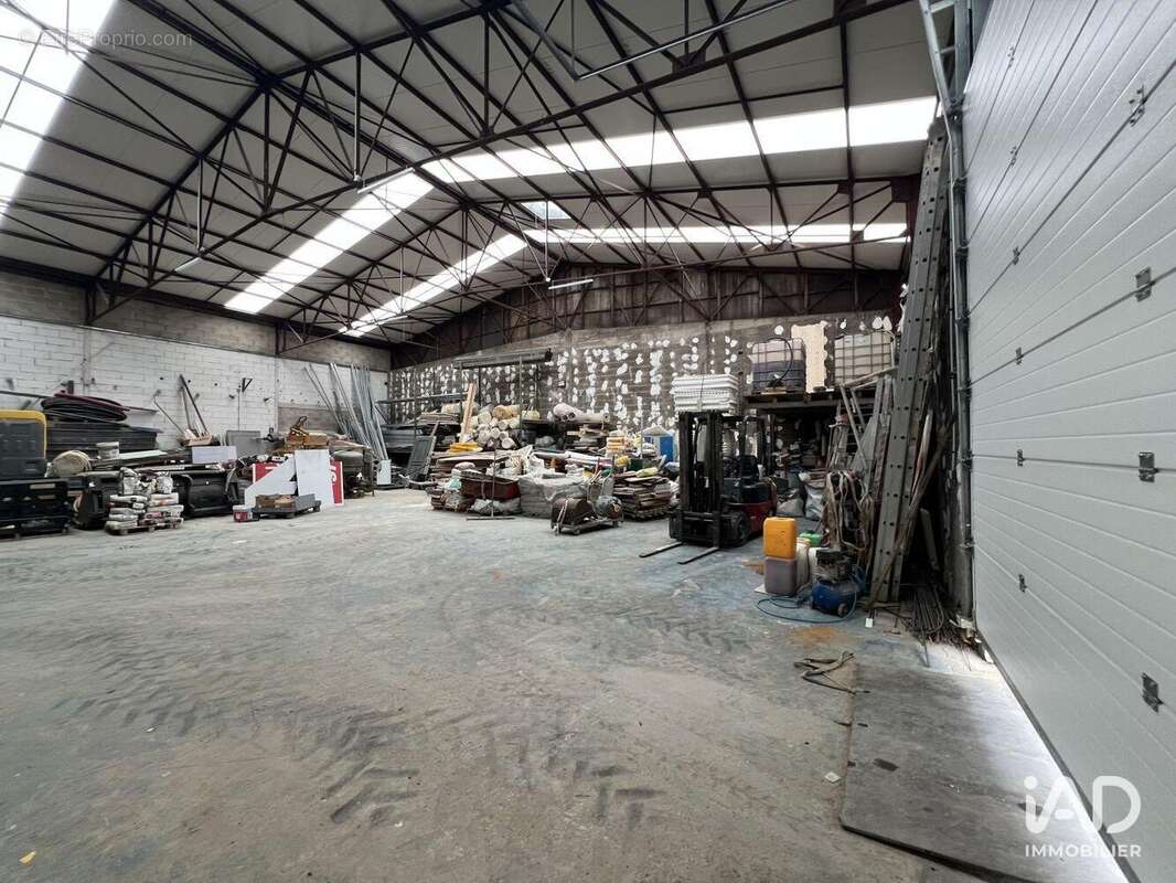 Photo 2 - Commerce à BRIE-COMTE-ROBERT