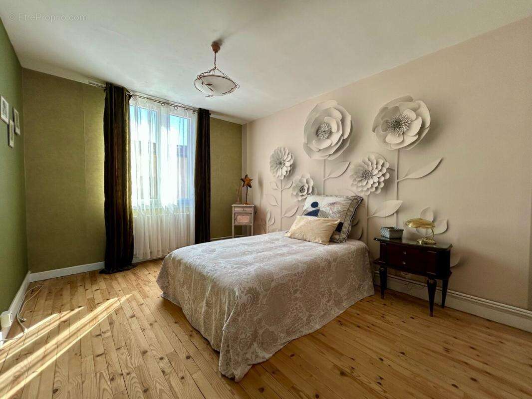 Appartement à BOURG-DE-PEAGE