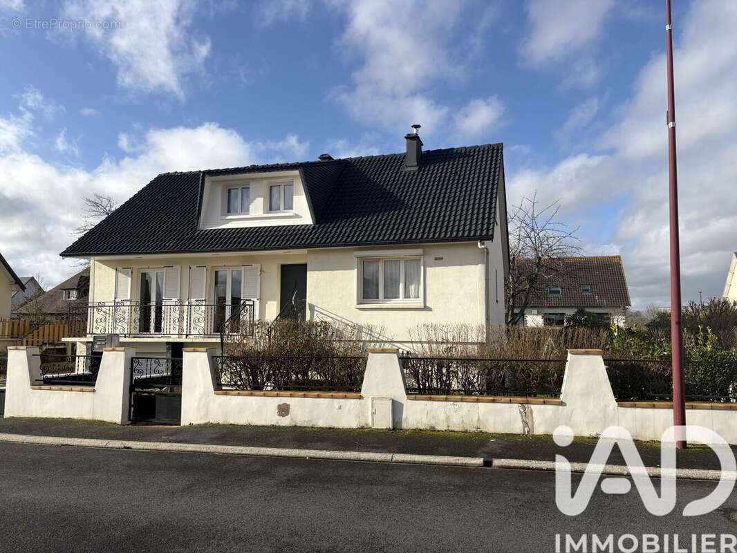 Maison 124 m² à Saint-Andre-Sur-Orne  - photo 2