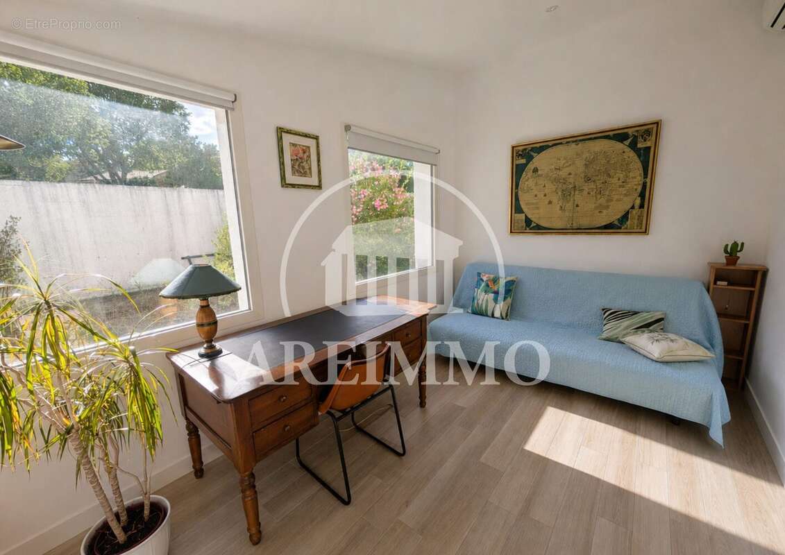 Maison 103 m² à Saint-Martin-De-Londres  - photo 6