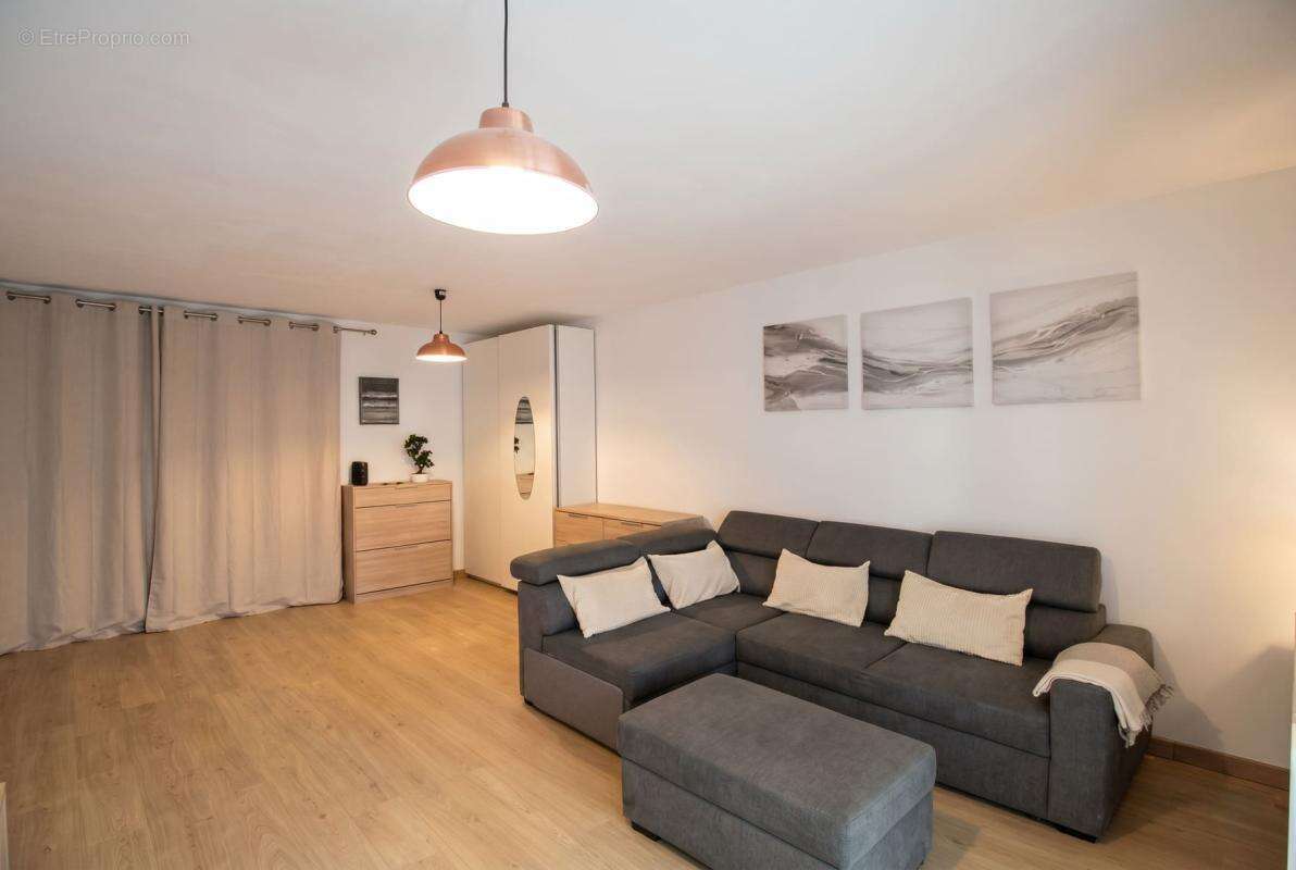 Appartement à SAINT-CYR-SUR-MER