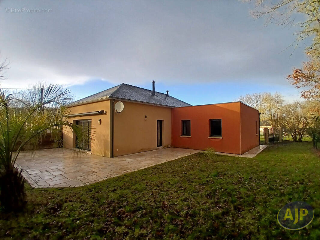 Maison à PLESSE