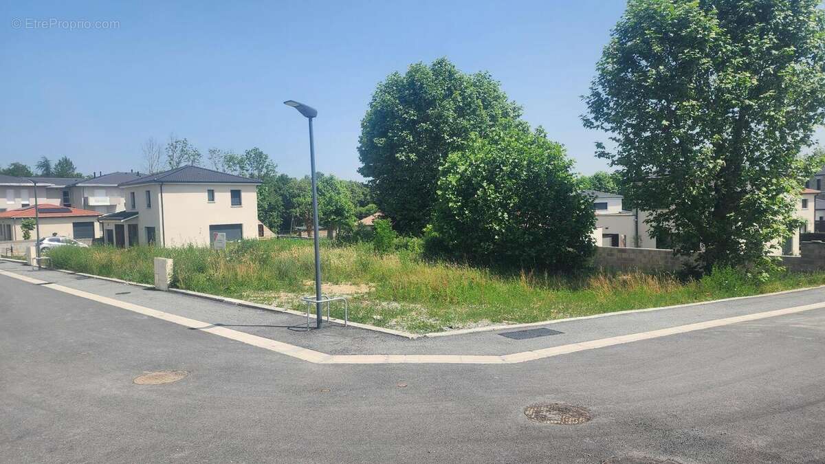 Photo 2 - Terrain à SAINT-GENEST-LERPT