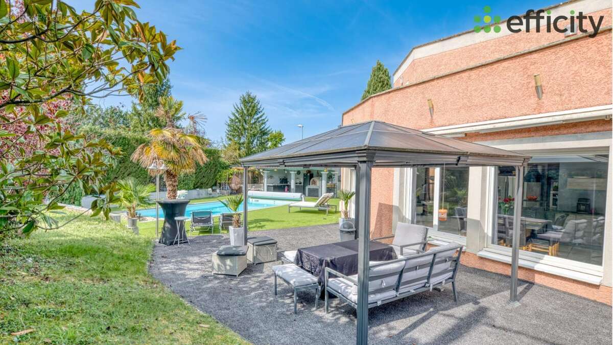 Maison à CHAVANOZ