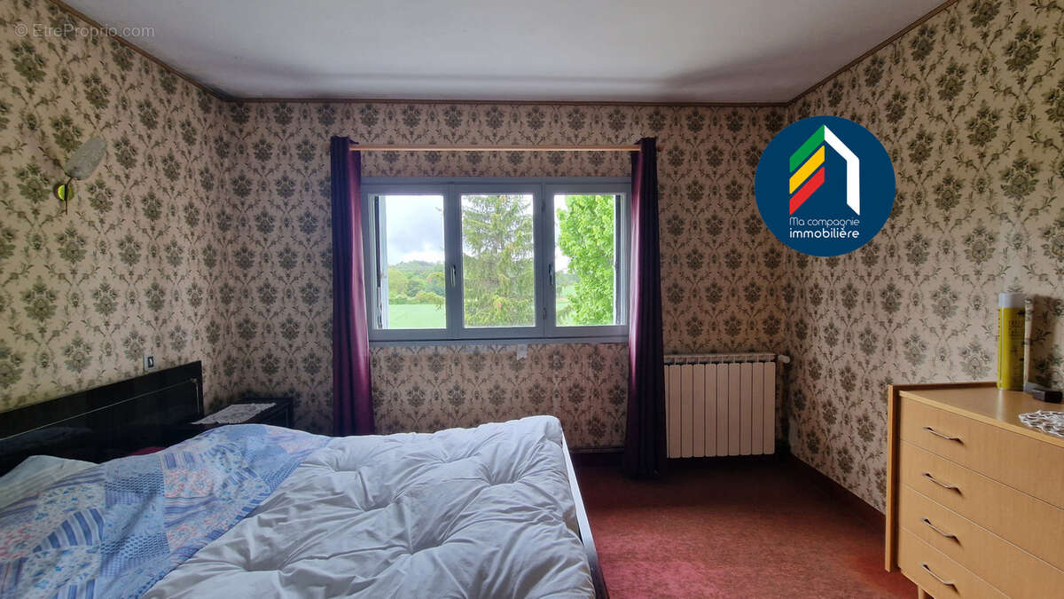 Maison à SAINT-GERVAIS-SUR-ROUBION