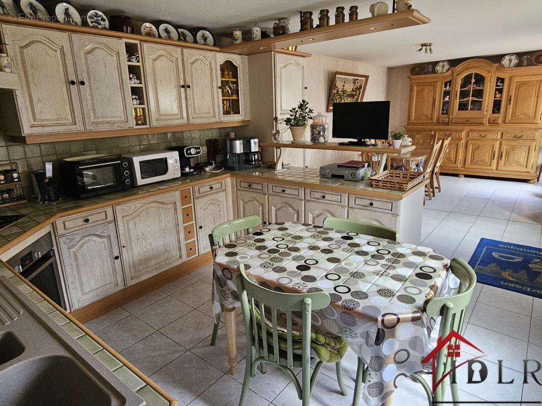 Maison à TROISFONTAINES-LA-VILLE