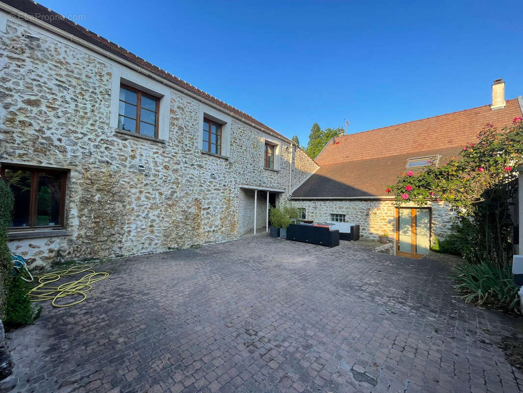 Maison à LES ALLUETS-LE-ROI