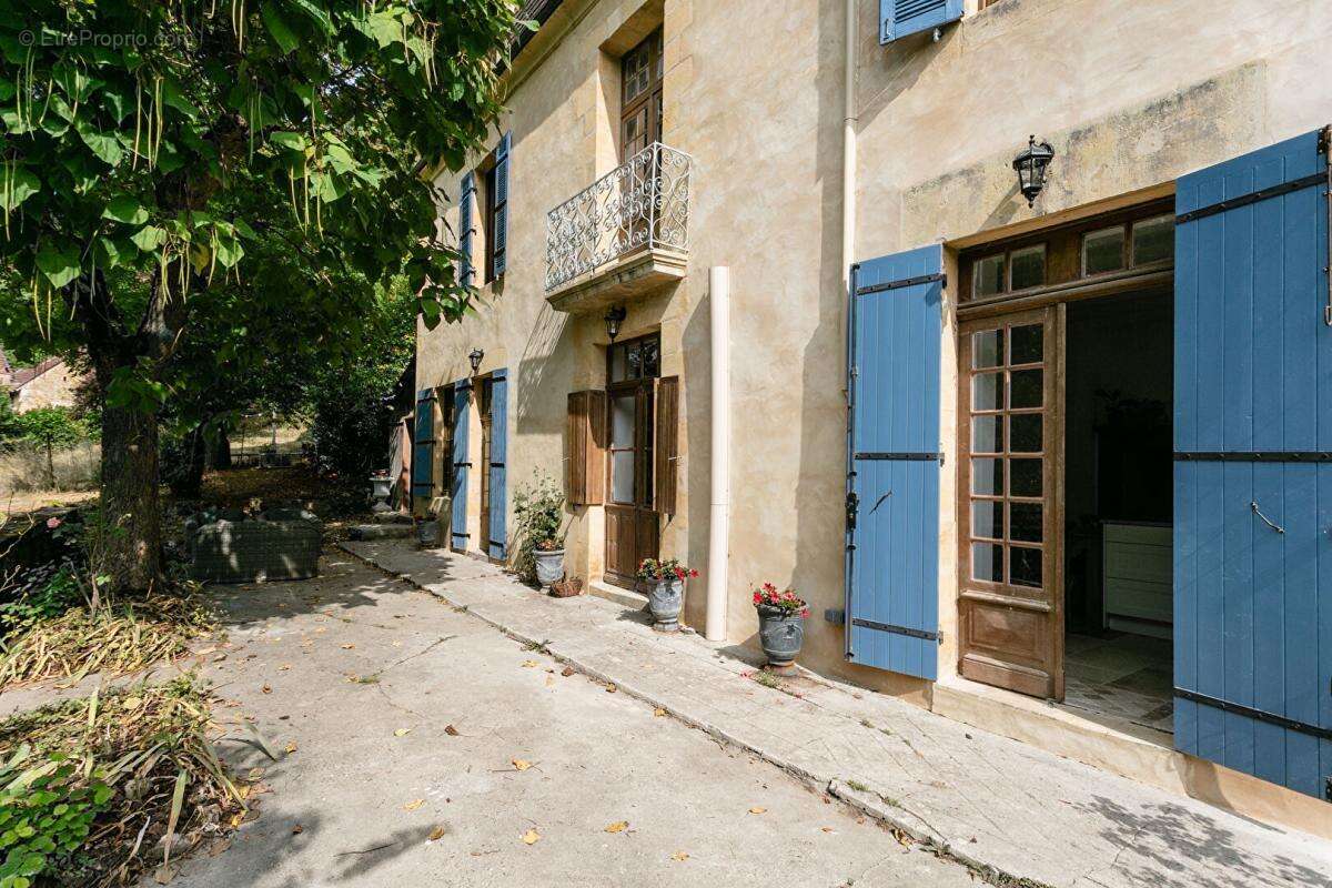 Maison à BEYNAC-ET-CAZENAC