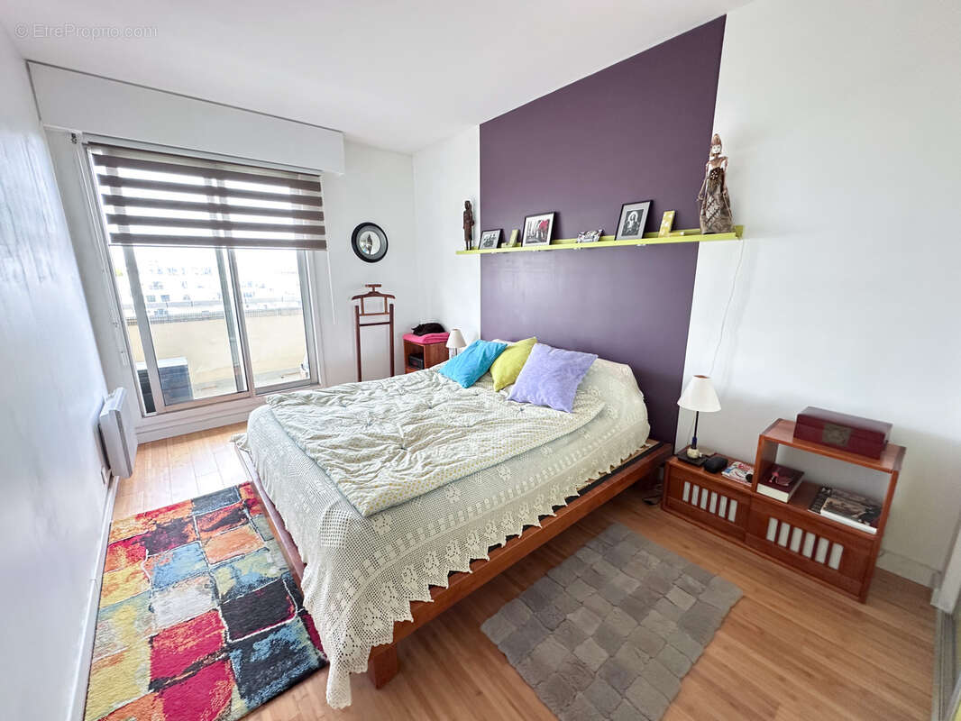 Appartement à COURBEVOIE