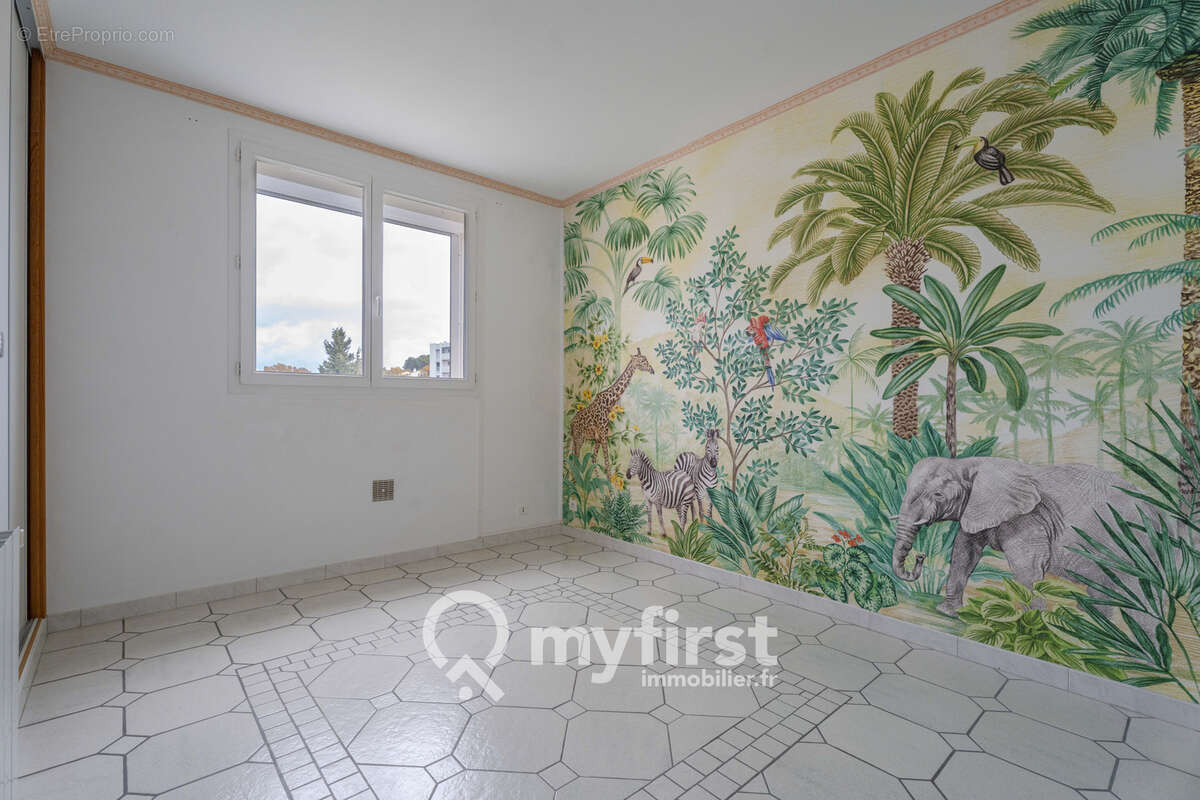 Bel appartement à la limite de la Garde sur Toulon. - photo 11