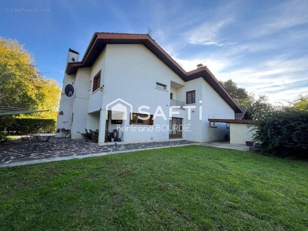 Photo 1 - Maison à ESTANG