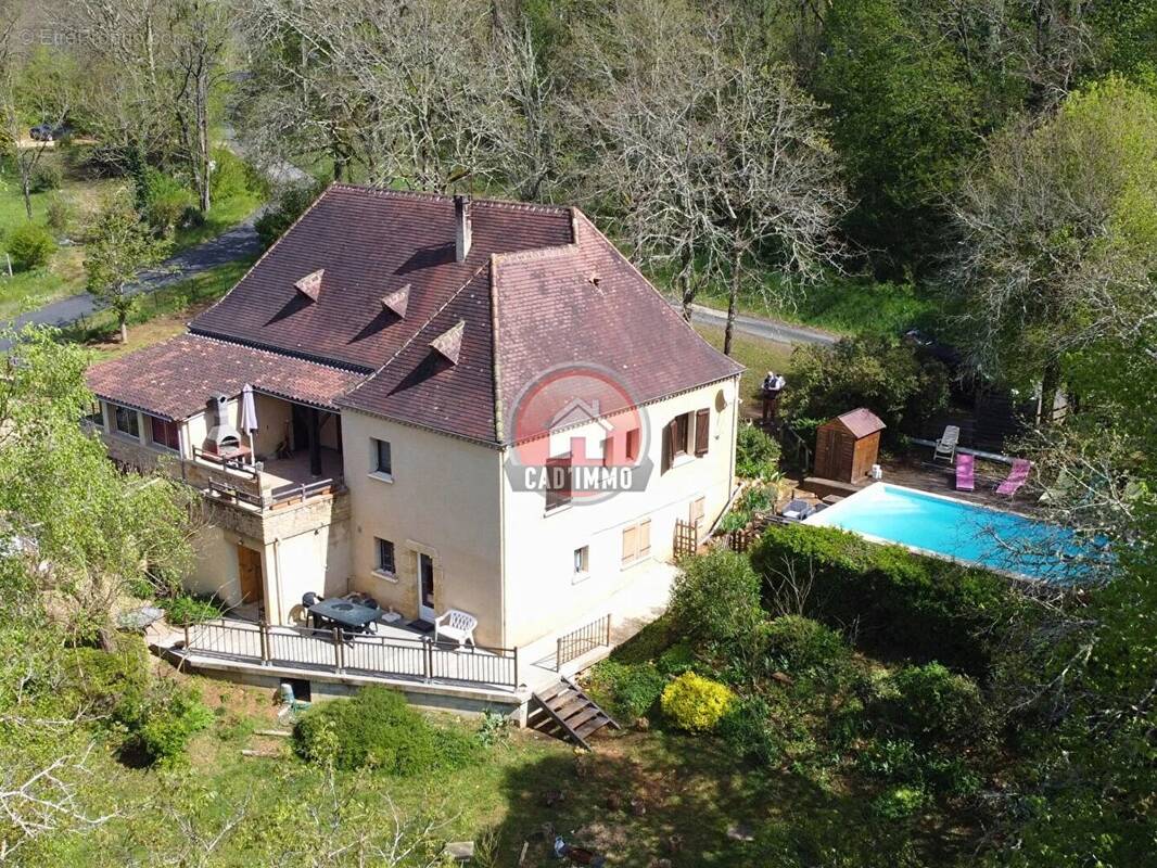 Maison à LE BUISSON-DE-CADOUIN