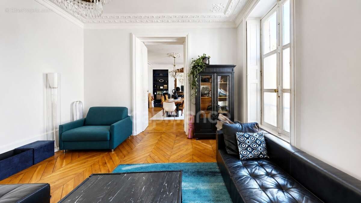 Appartement de caractère en centre-ville - photo 9