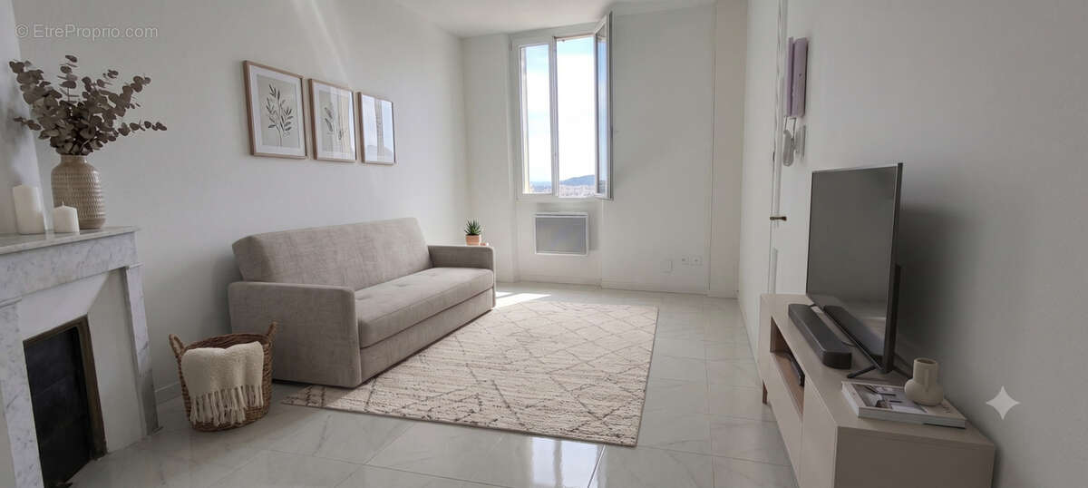 Toulon -  est  appartement dernier etage vue mer - photo 2