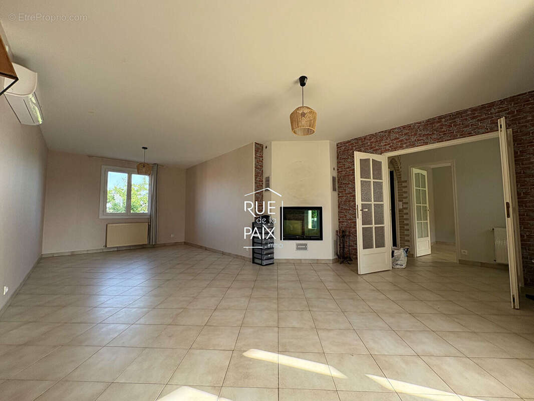 Maison Exireuil 5 pièces 141 m2 - photo 2