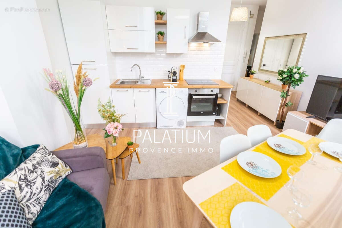 Appartement à MARSEILLE-1E