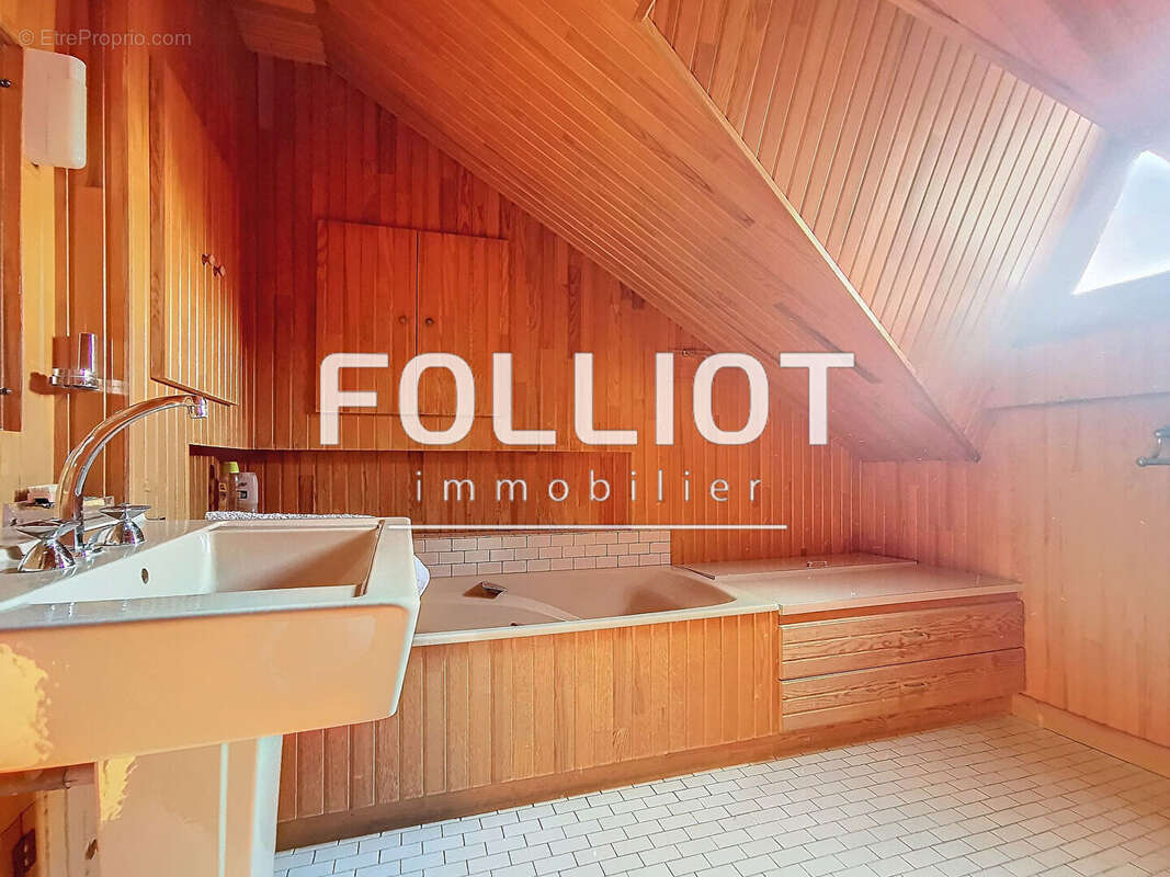 Maison à SAINT-PAIR-SUR-MER