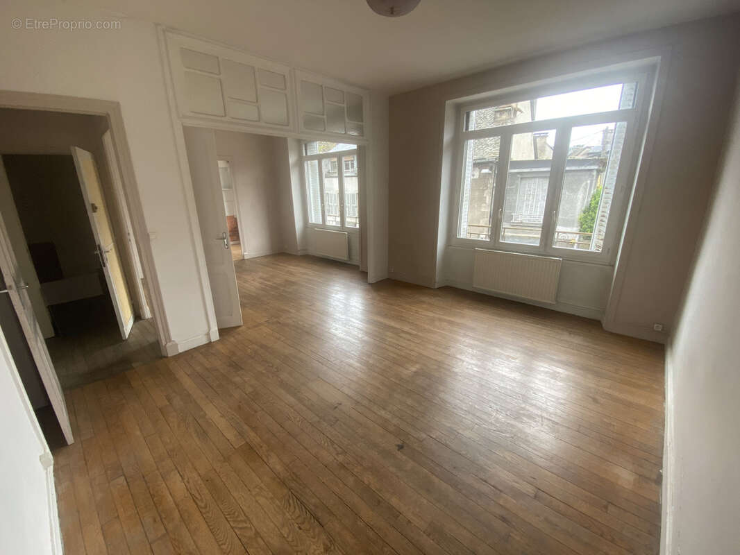 Appartement à MONCEAUX-SUR-DORDOGNE