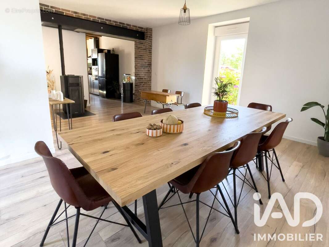 Maison 206 m² à La Remaudiere  - photo 7