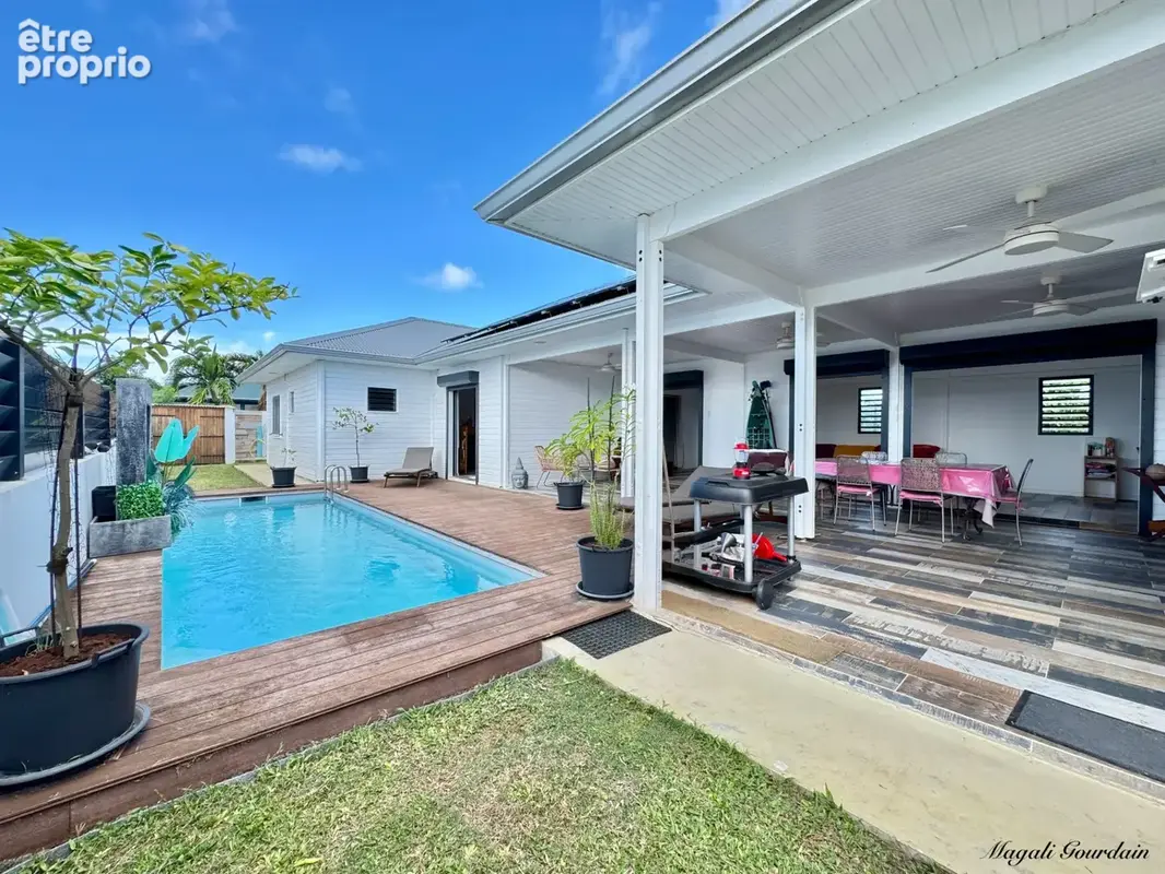 À vendre – saint-françois – villa récente 140 m² – 3 chambres – piscine – autonomie eau & électricité - photo 4