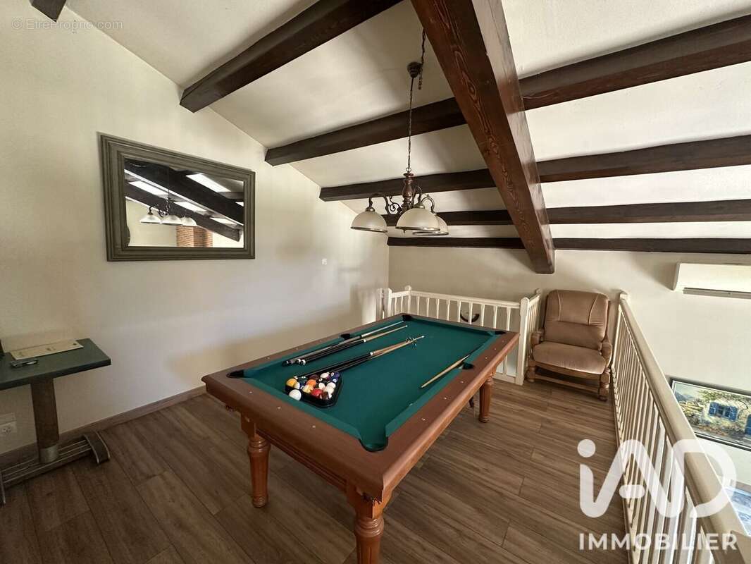 Maison 167 m² à Orgueil  - photo 8