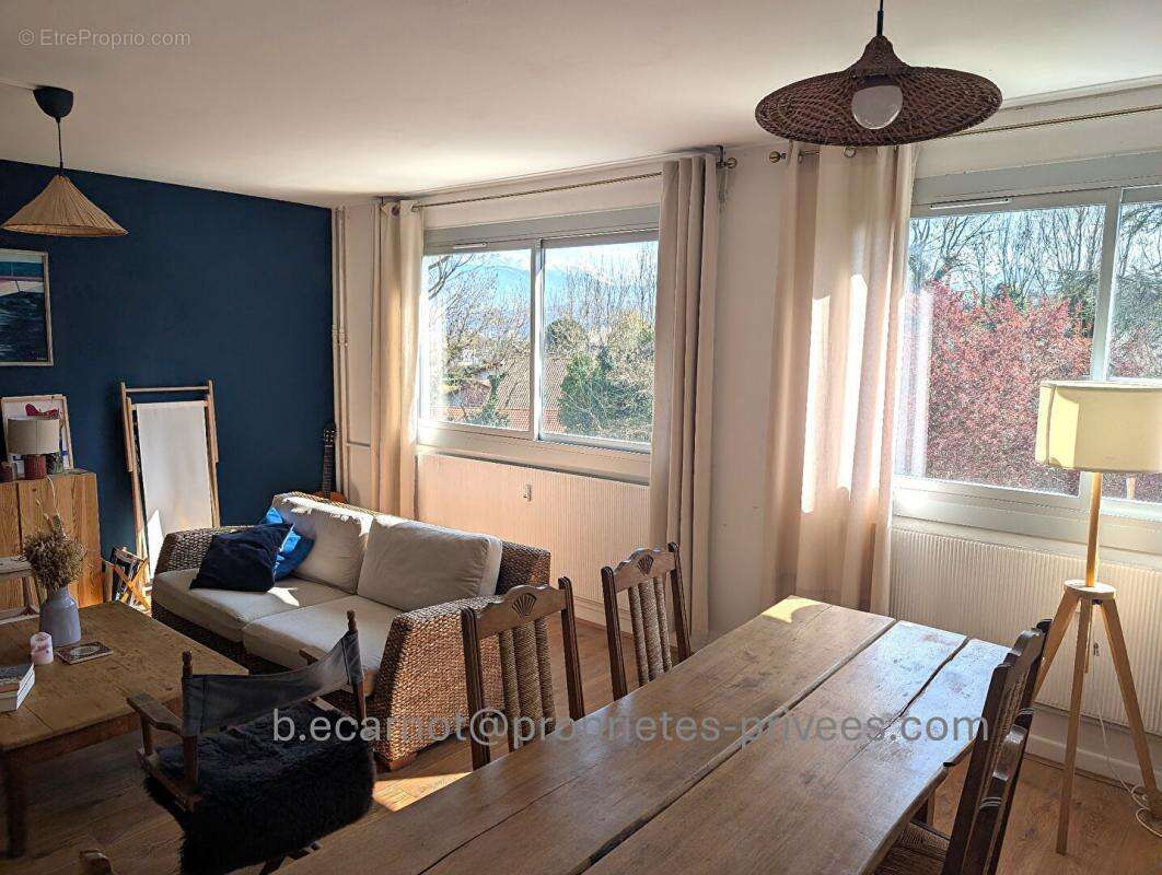 Appartement à SEYSSINET-PARISET