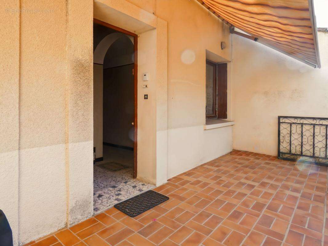 Maison à SAINT-QUENTIN-LA-POTERIE