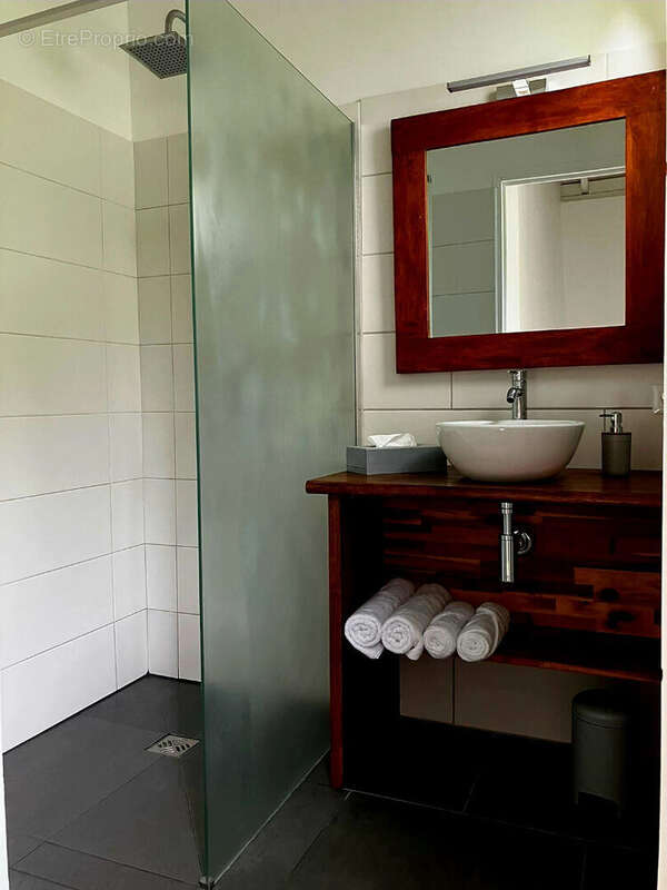 Maison à LES TROIS-ILETS