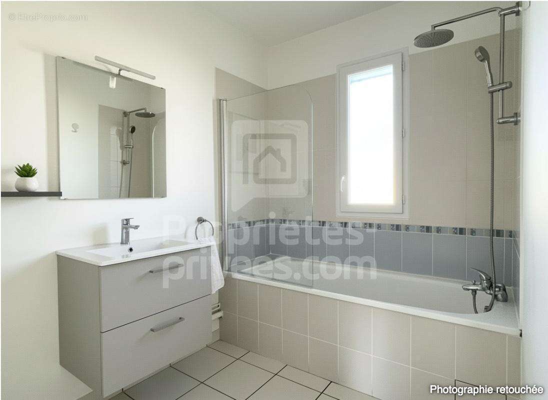 Maison à CASTELGINEST