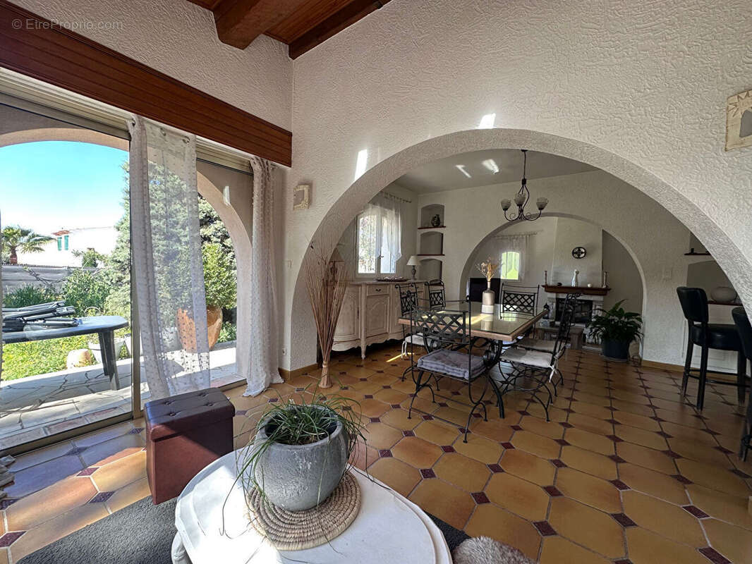 Maison à FREJUS