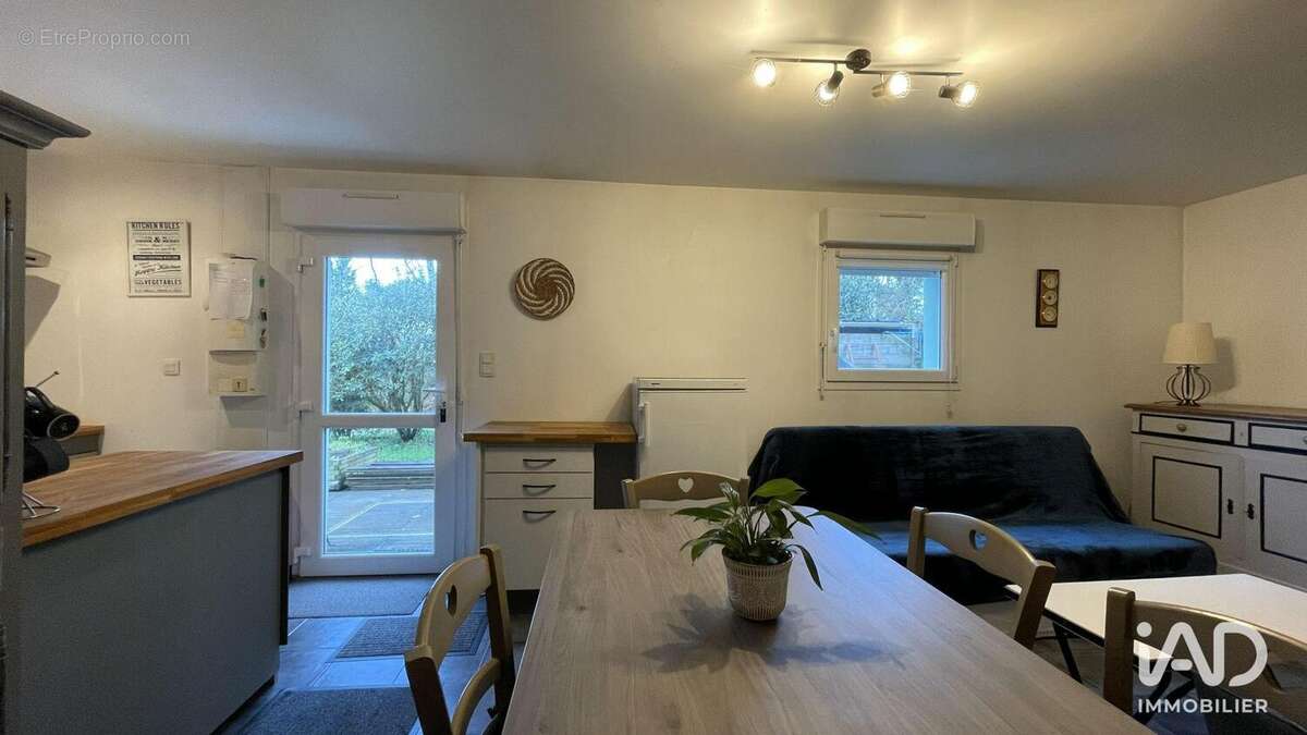 Photo 7 - Commerce à LE HEZO