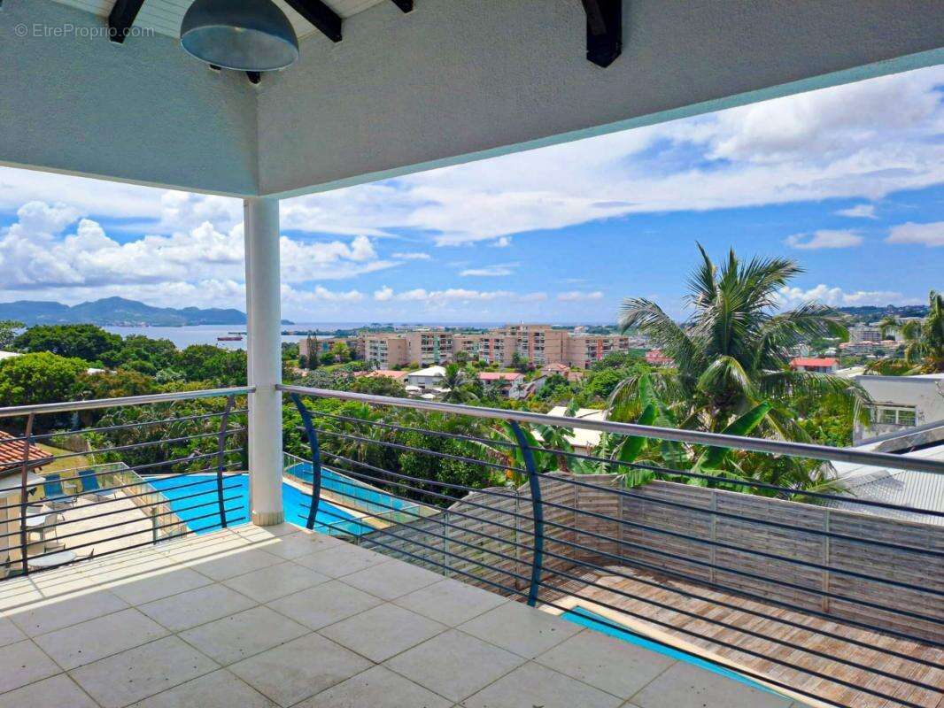 Maison à LE LAMENTIN