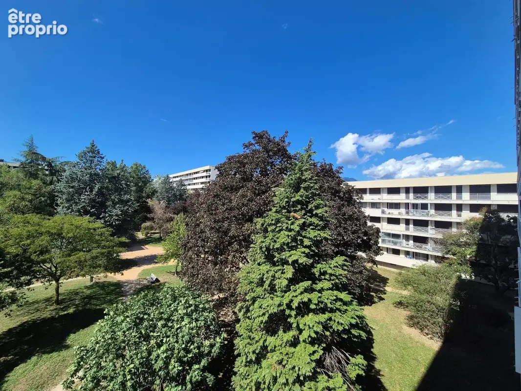 Eybens – t4 73 m² avec vue sur les montagnes, étage élevé, balcon, sejour double et place de parking privative - photo 8
