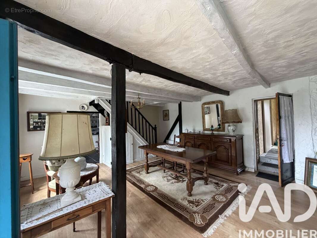 Maison 94 m² à Roudouallec  - photo 2