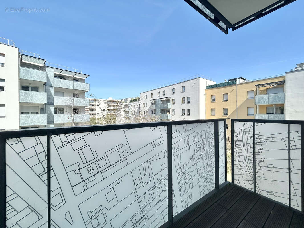 Appartement à LYON-8E